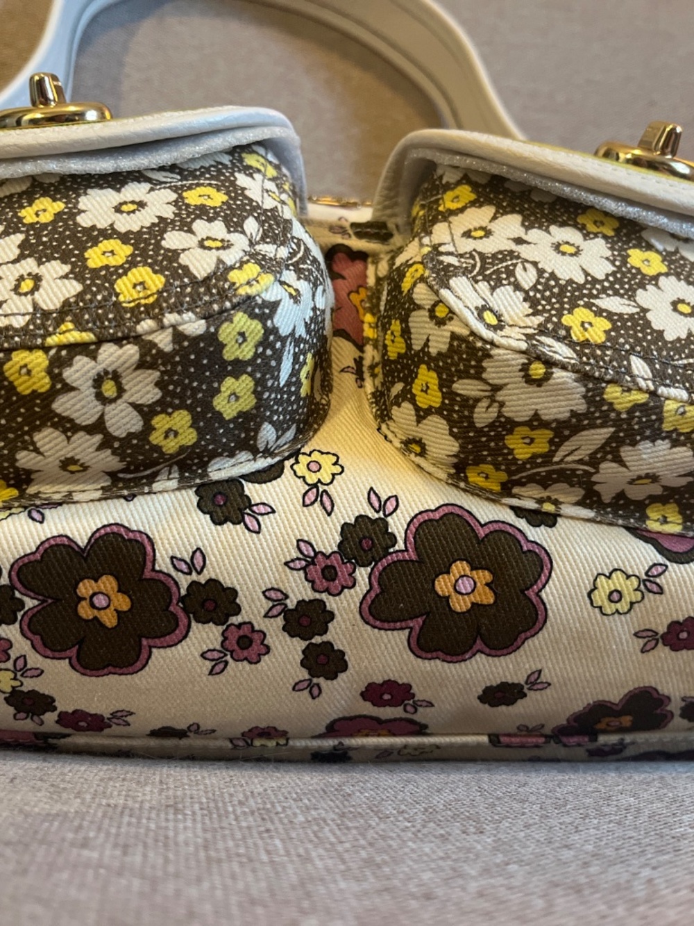Coach cargo shoulder bag in floral print - Picture 6 of 14